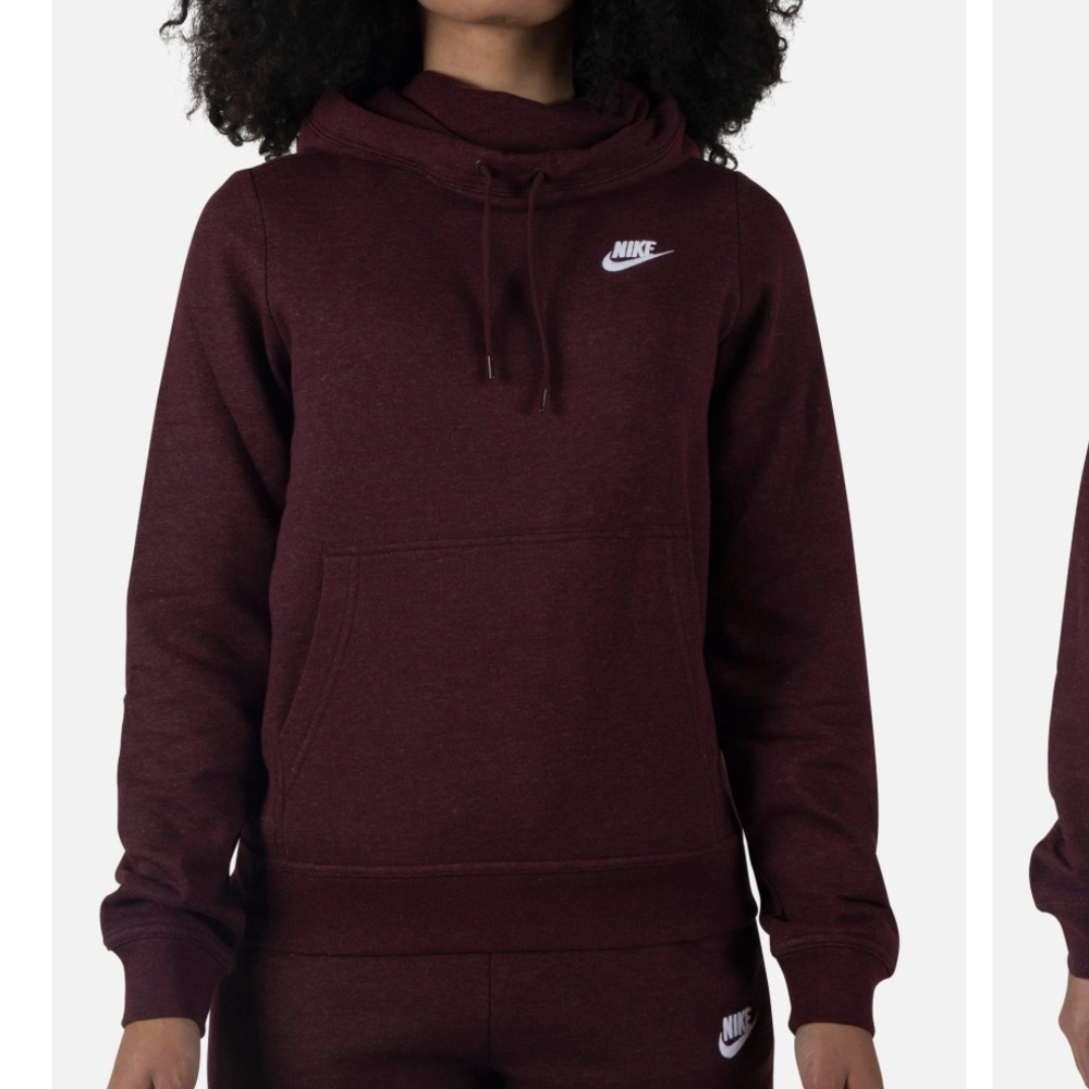 WOMENS NIKE NSW CLUB FUNNEL NECK HOODIE
BURGUNDY sold out color